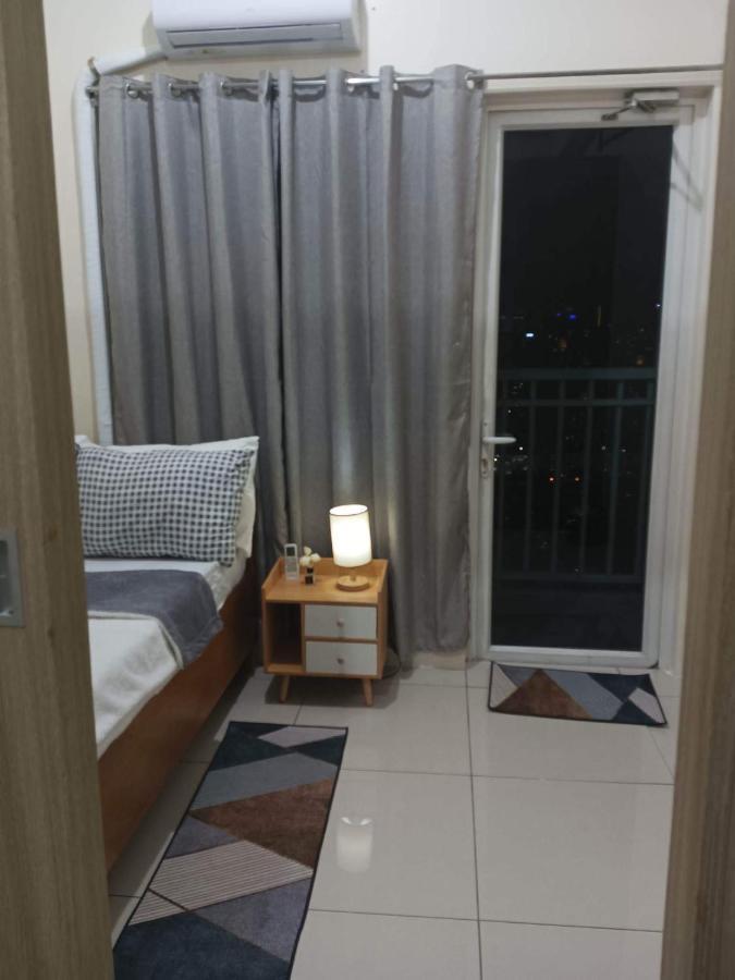 Breeze Residences - 1Br Unit With Balcony -Top Floor Manila Esterno foto