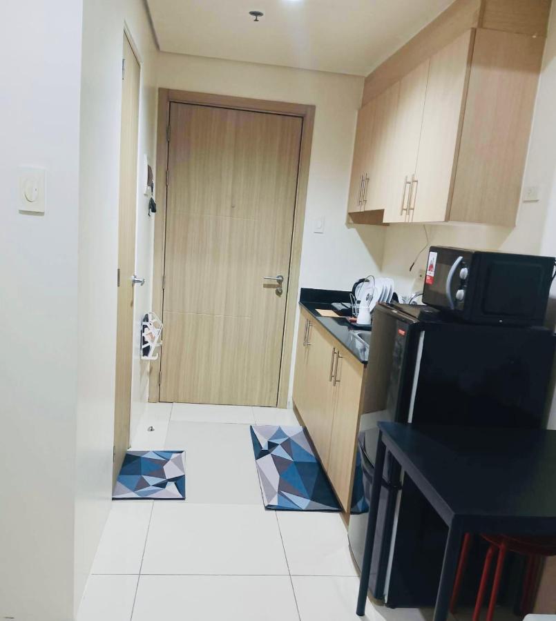 Breeze Residences - 1Br Unit With Balcony -Top Floor Manila Esterno foto