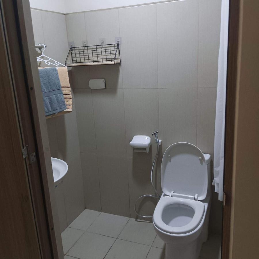 Breeze Residences - 1Br Unit With Balcony -Top Floor Manila Esterno foto
