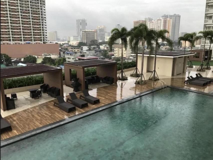 Breeze Residences - 1Br Unit With Balcony -Top Floor Manila Esterno foto