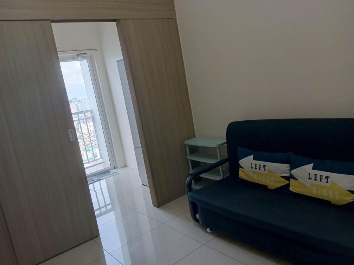 Breeze Residences - 1Br Unit With Balcony -Top Floor Manila Esterno foto